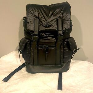 COPY - NWT Joan & David puffer backpack black light weight